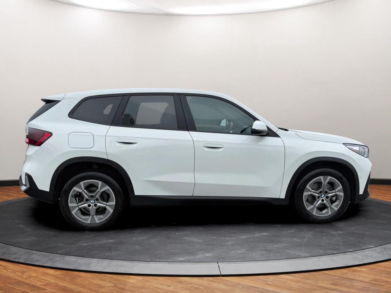 2025 BMW X1 xDrive28i Photo