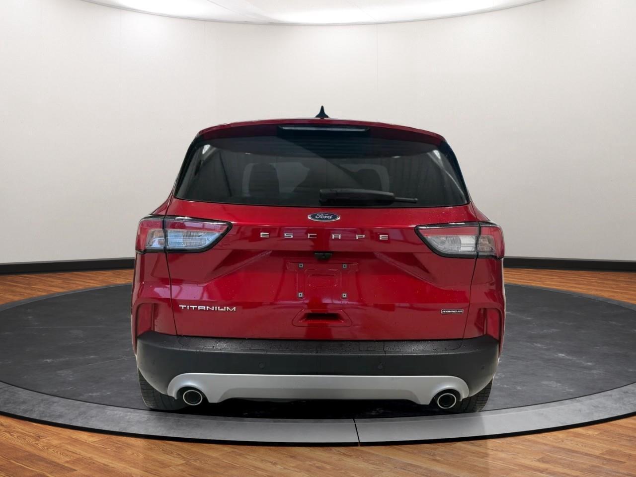 2022 Ford Escape Titanium Hybrid Photo2