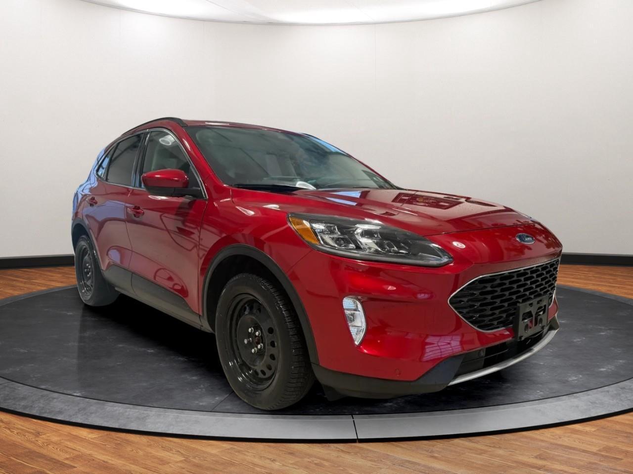 2022 Ford Escape Titanium Hybrid Photo