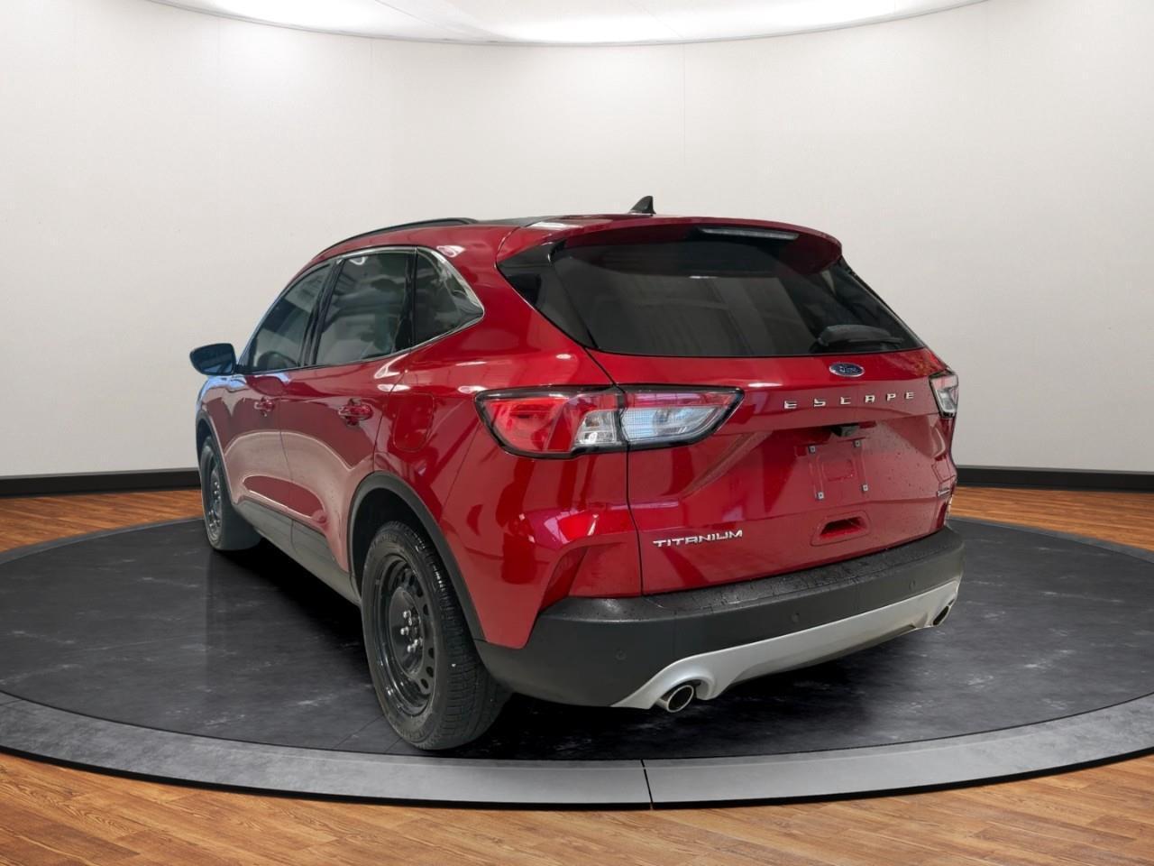 2022 Ford Escape Titanium Hybrid Photo