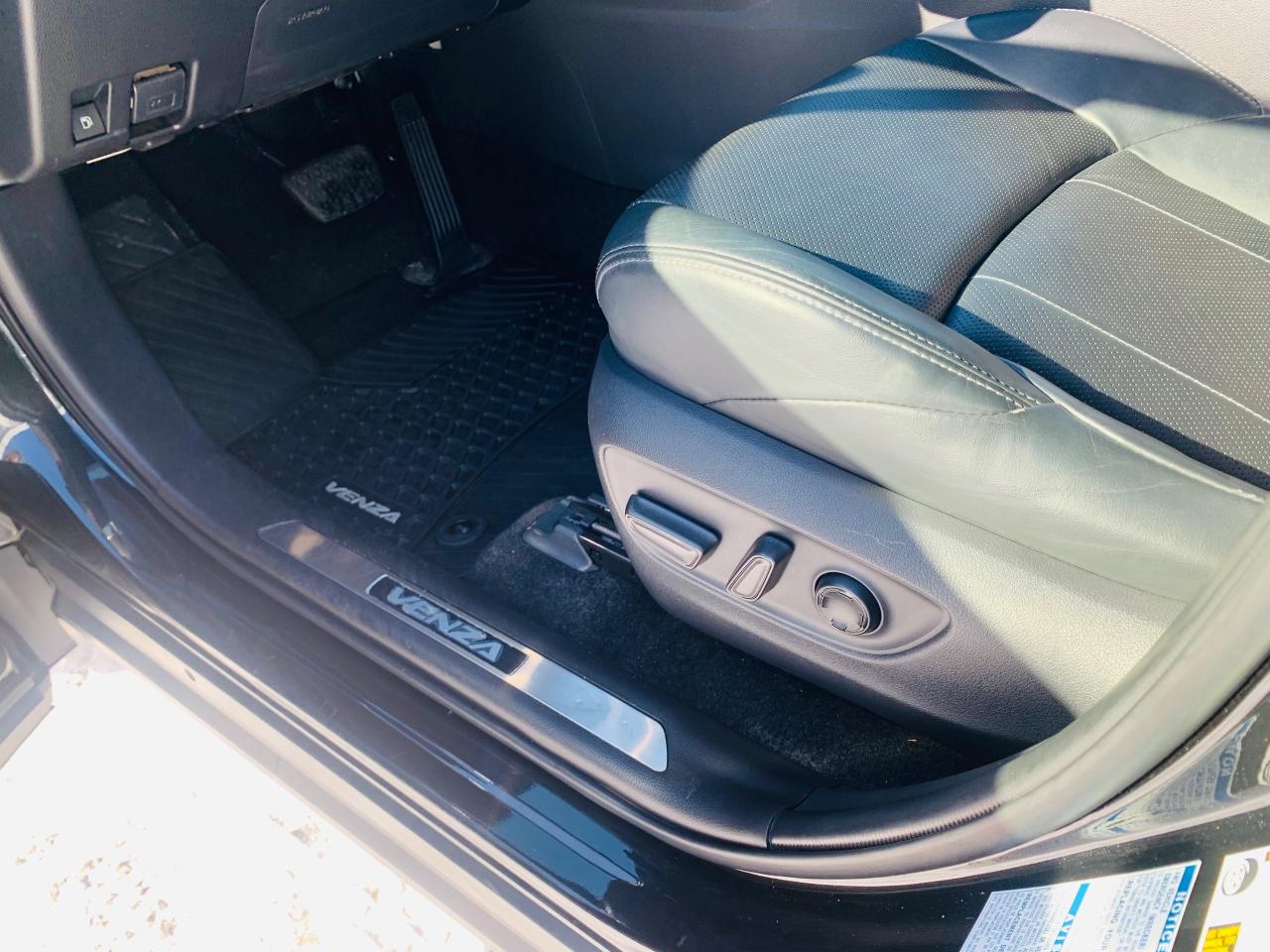 2021 Toyota Venza XLE 4dr All-Wheel Drive Photo