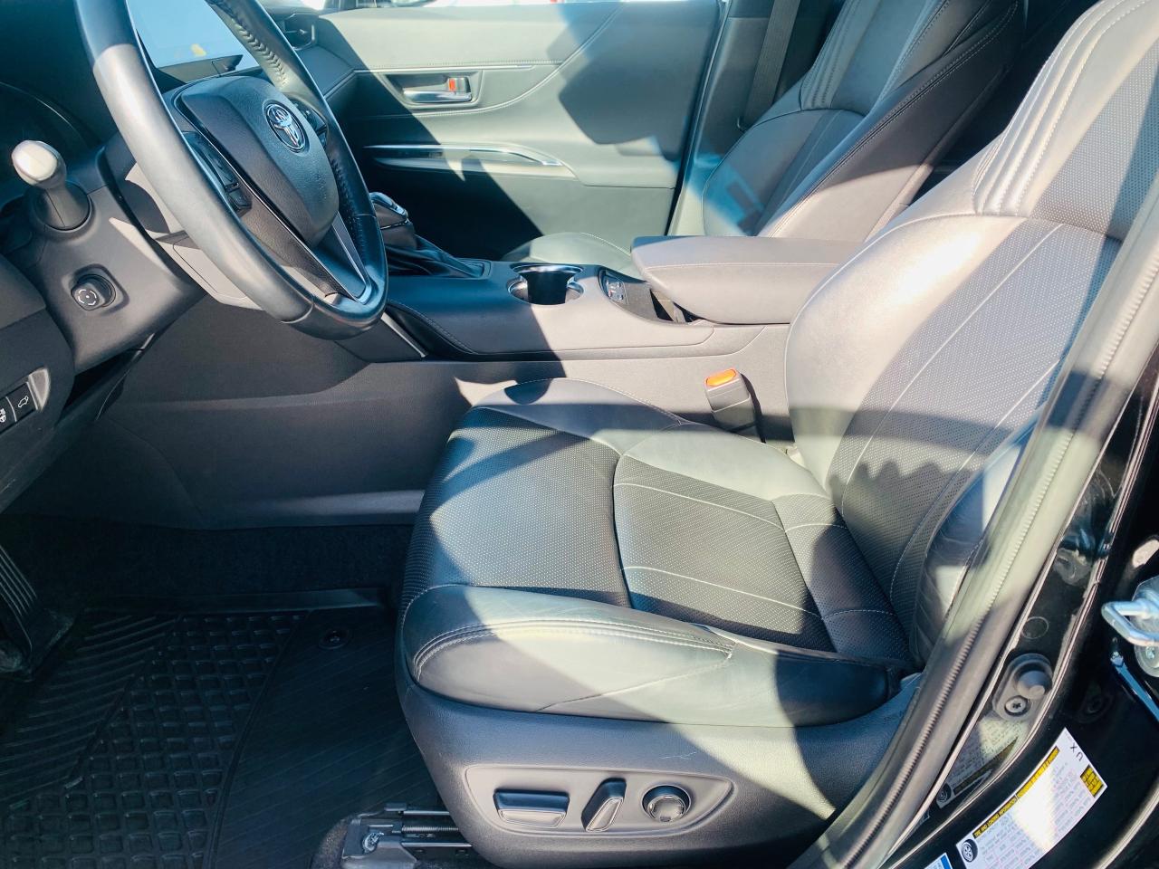 2021 Toyota Venza XLE 4dr All-Wheel Drive Photo