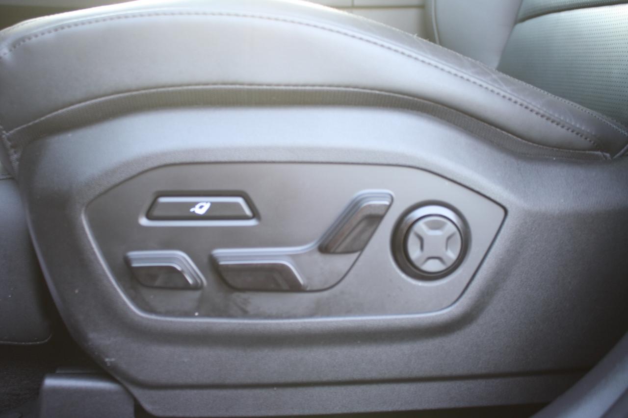2025 Hyundai Santa Fe ULTIMATE CALLIGRAPHY AWD Photo