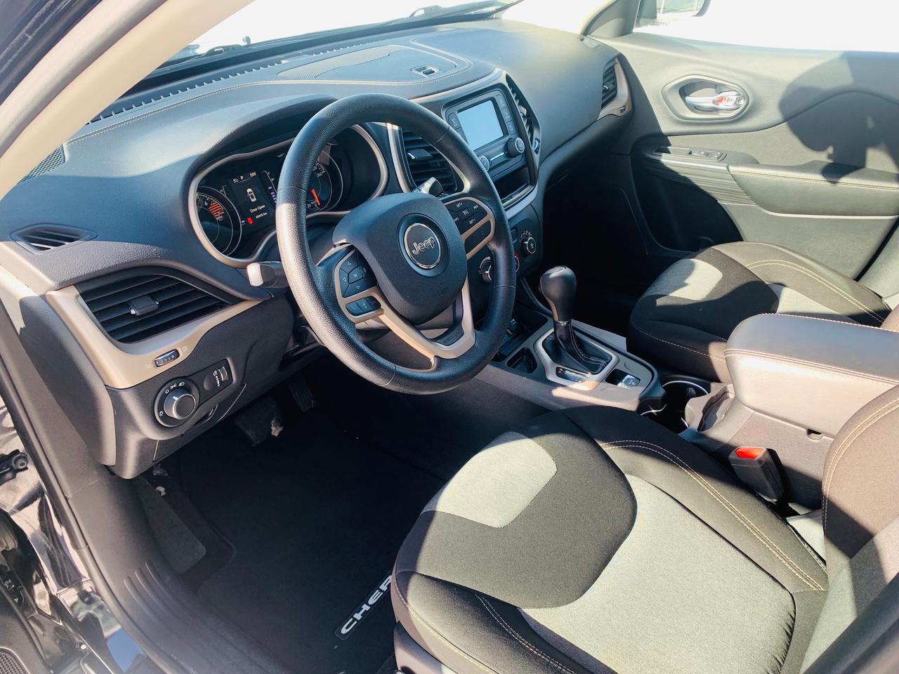 2017 Jeep Cherokee Sport 4dr Front-wheel Drive Photo