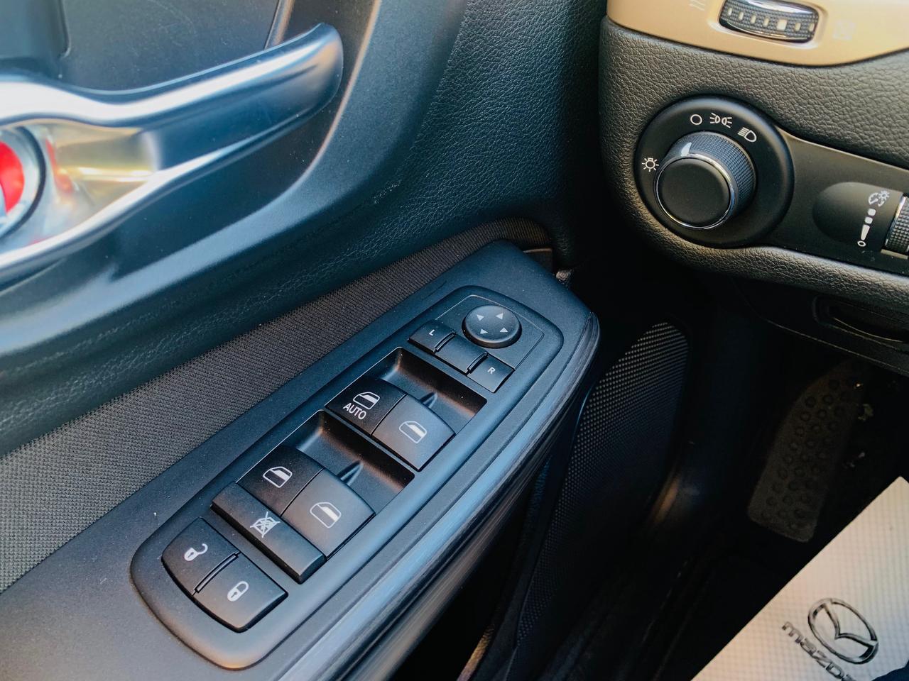 2017 Jeep Cherokee Sport 4dr Front-wheel Drive Photo