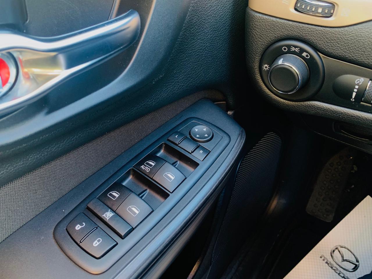 2017 Jeep Cherokee Sport 4dr Front-wheel Drive Photo