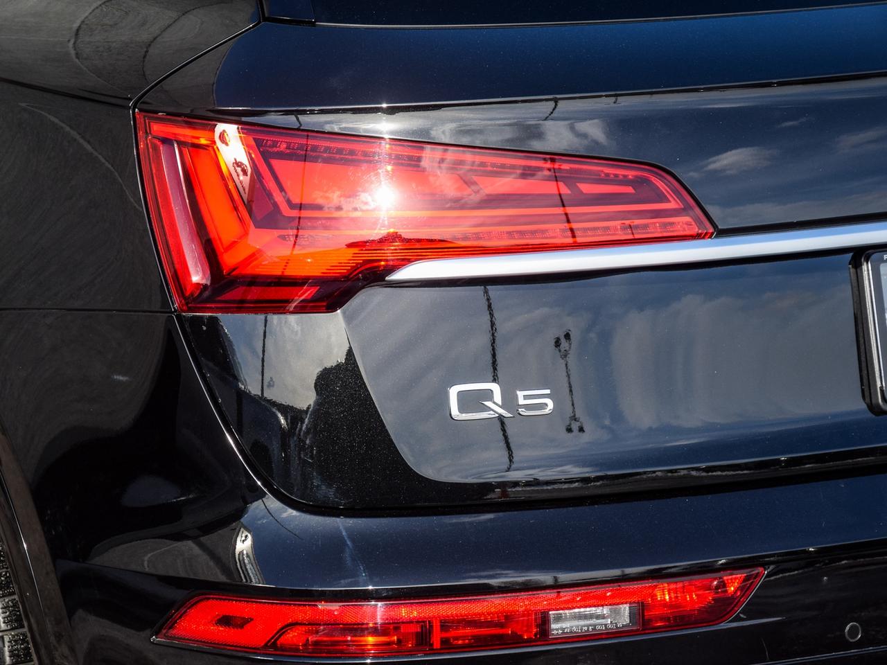 2022 Audi Q5 Technik 45 TFSI quattro Photo