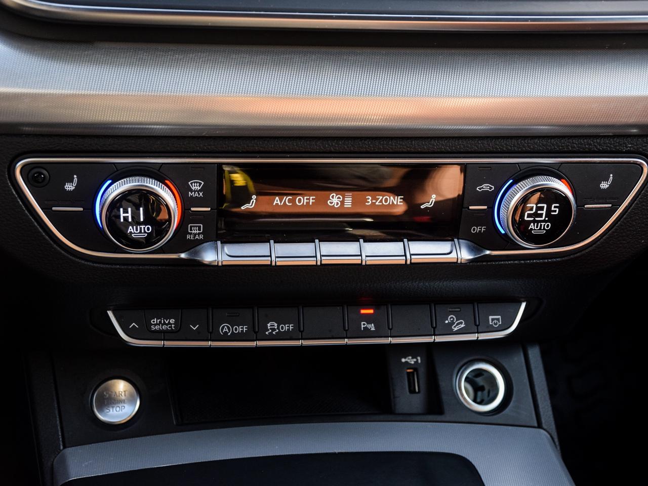 2022 Audi Q5 Technik 45 TFSI quattro Photo