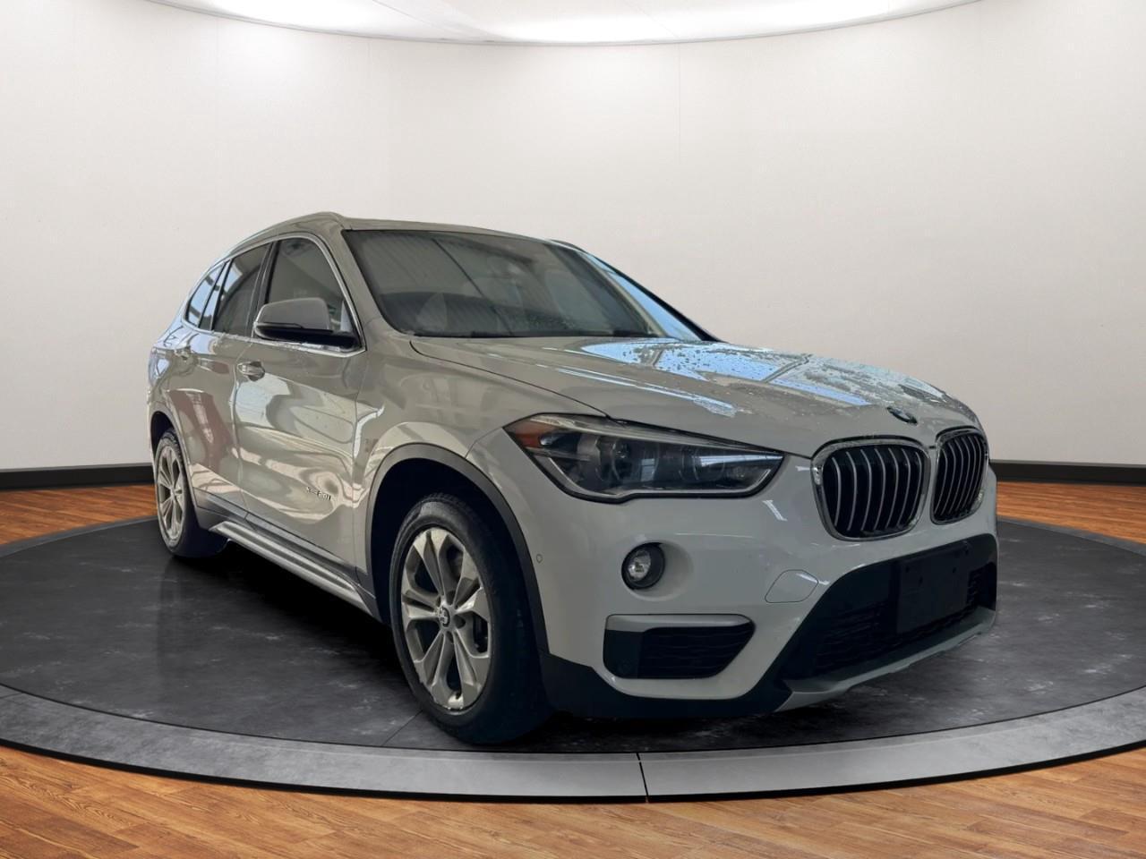 2018 BMW X1 xDrive28i Photo