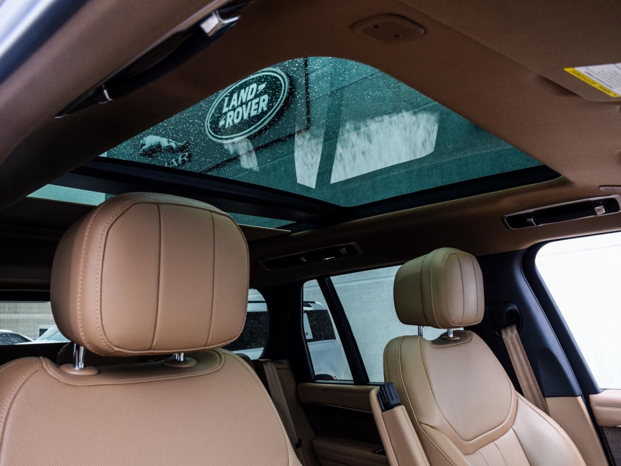 2025 Land Rover Range Rover P550e SE SWB Photo