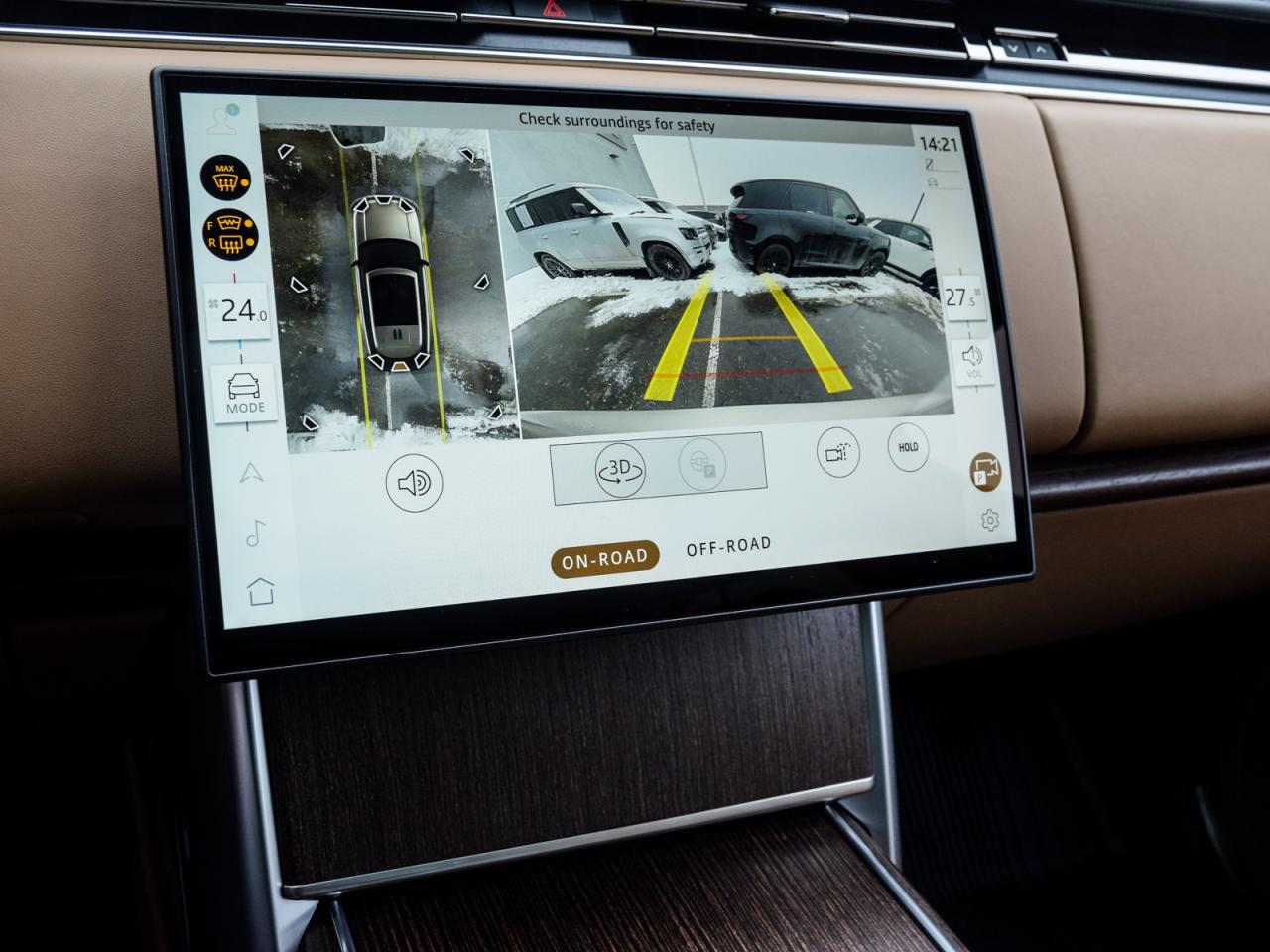 2025 Land Rover Range Rover P550e SE SWB Photo