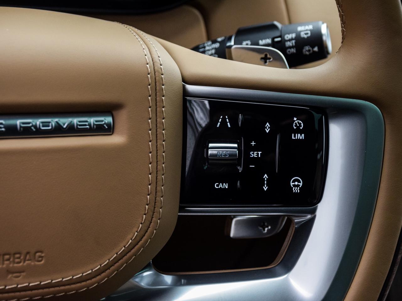 2025 Land Rover Range Rover P550e SE SWB Photo