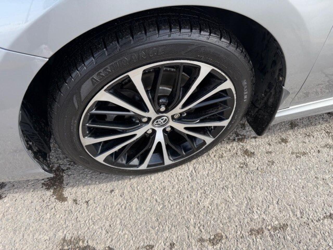 2019 Toyota Camry SE 4 CYL AUTOMATIC SUNROOF LEATHER SEATS Photo