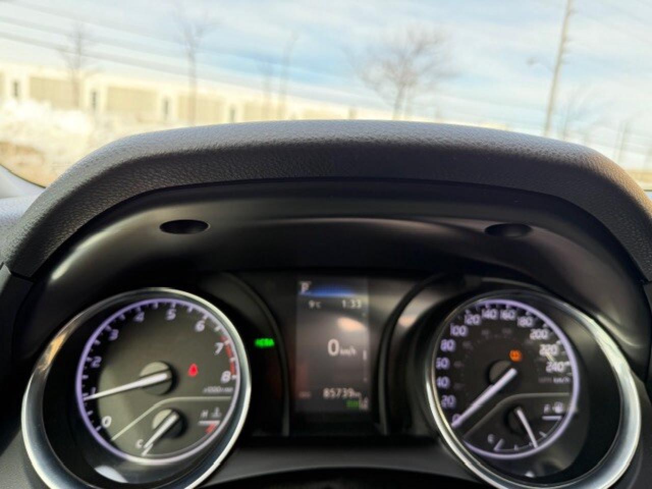 2019 Toyota Camry SE 4 CYL AUTOMATIC SUNROOF LEATHER SEATS Photo