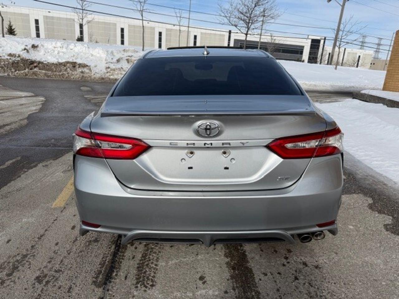 2019 Toyota Camry SE 4 CYL AUTOMATIC SUNROOF LEATHER SEATS Photo