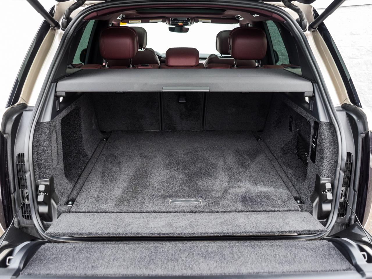 2025 Land Rover Range Rover P400 SE SWB Photo