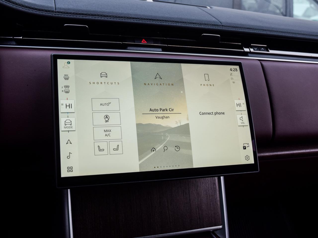 2025 Land Rover Range Rover P400 SE SWB Photo