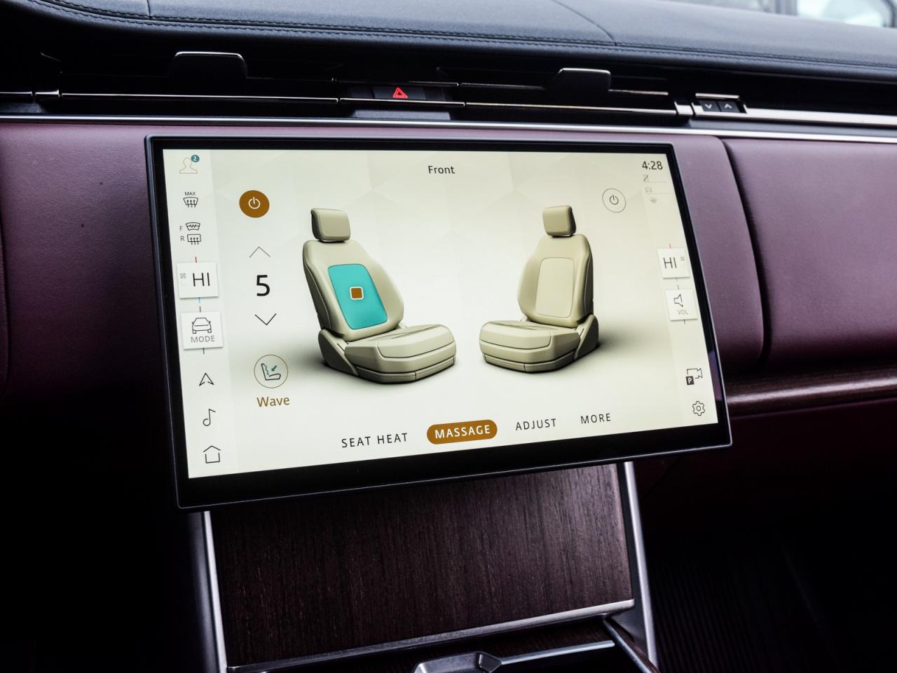 2025 Land Rover Range Rover P400 SE SWB Photo