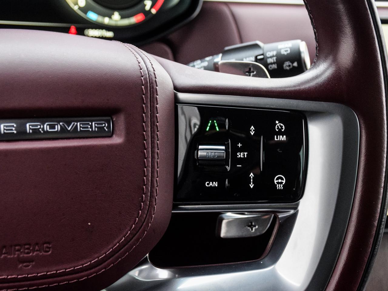 2025 Land Rover Range Rover P400 SE SWB Photo