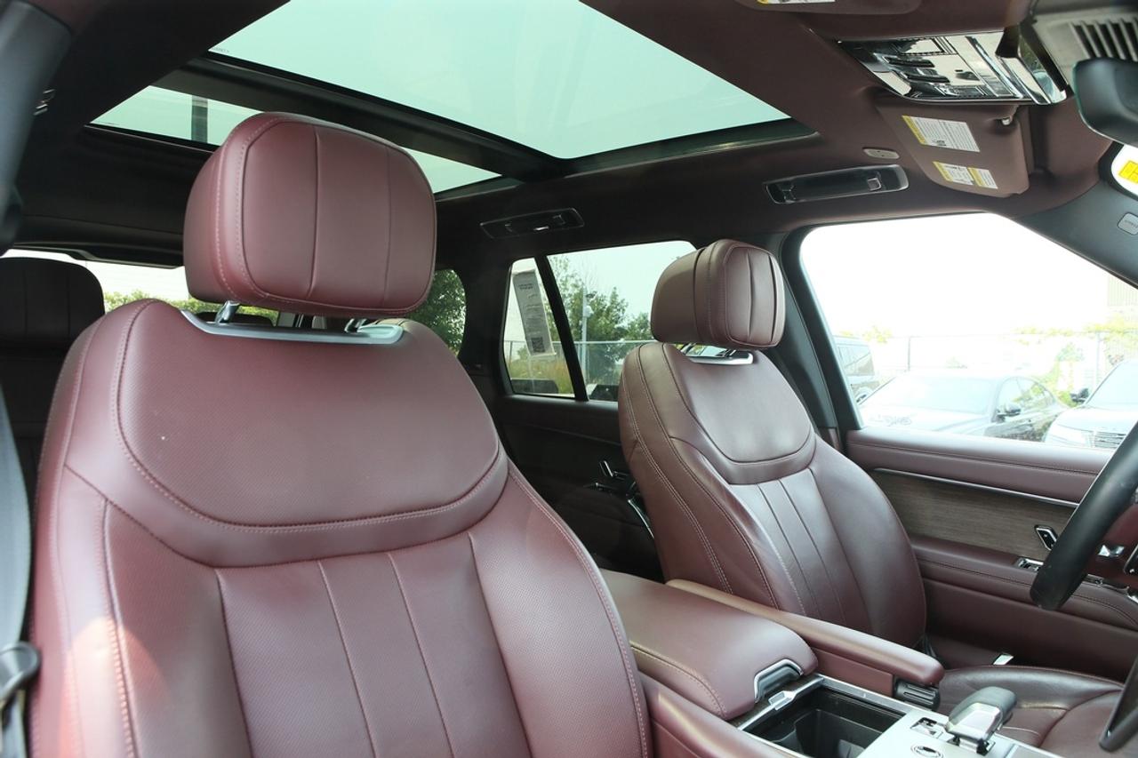 2025 Land Rover Range Rover SE P400 SWB Photo