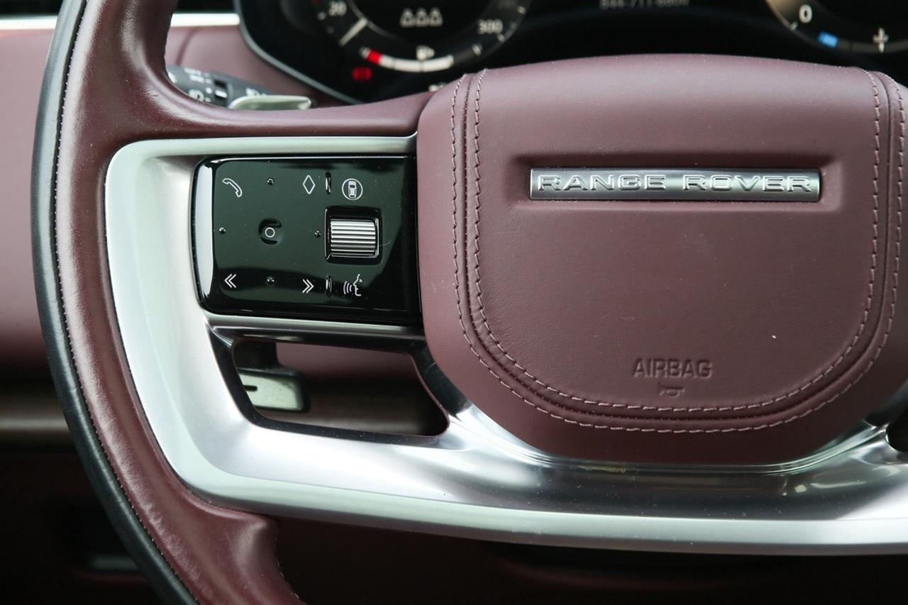 2025 Land Rover Range Rover SE P400 SWB Photo
