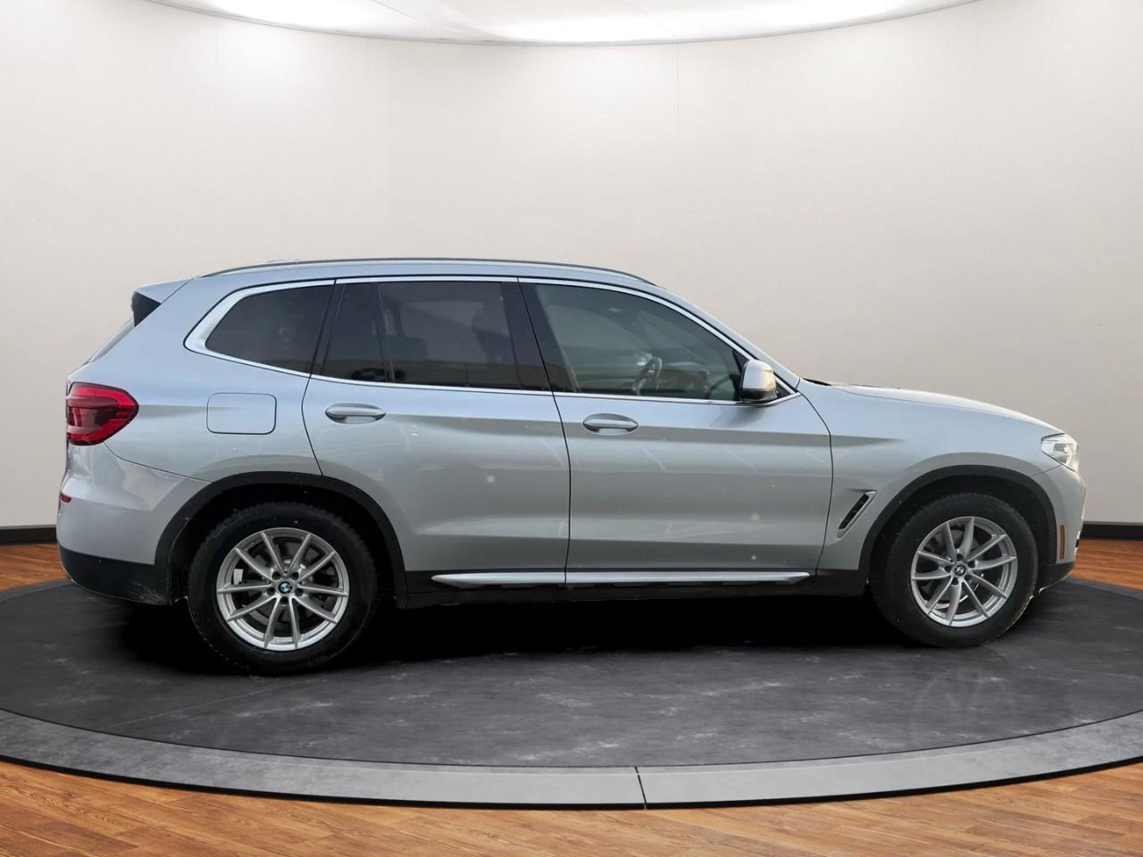 2021 BMW X3 xDrive30i Photo2