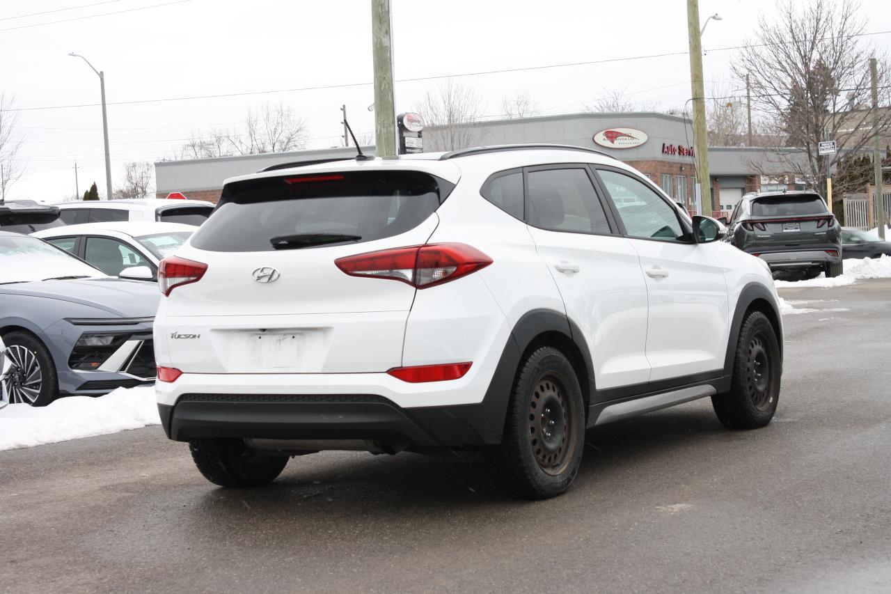 2017 Hyundai Tucson FWD 4DR 2.0L SE Photo