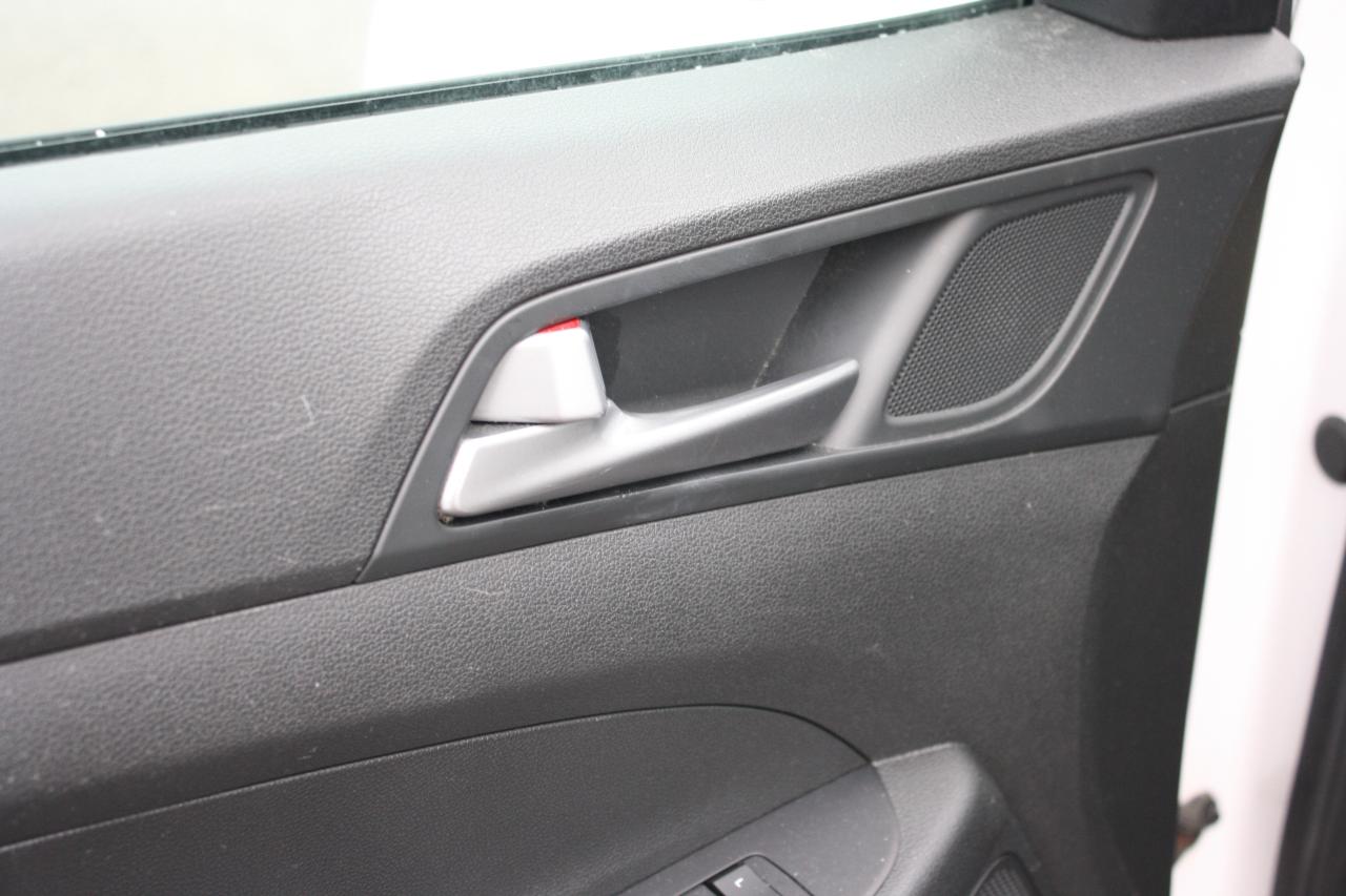 2017 Hyundai Tucson FWD 4DR 2.0L SE Photo