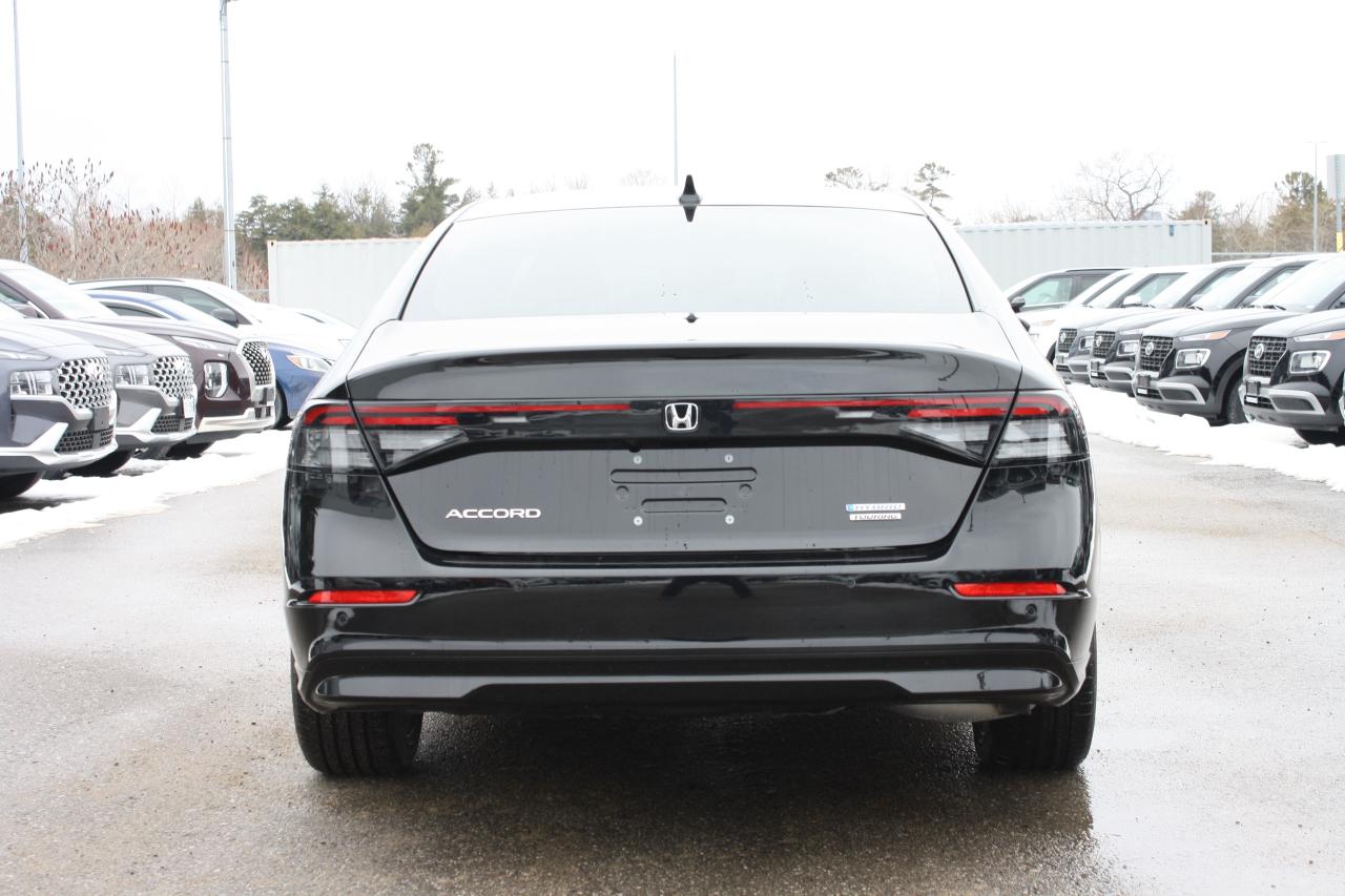 2023 Honda Accord Hybrid Touring CVT Photo