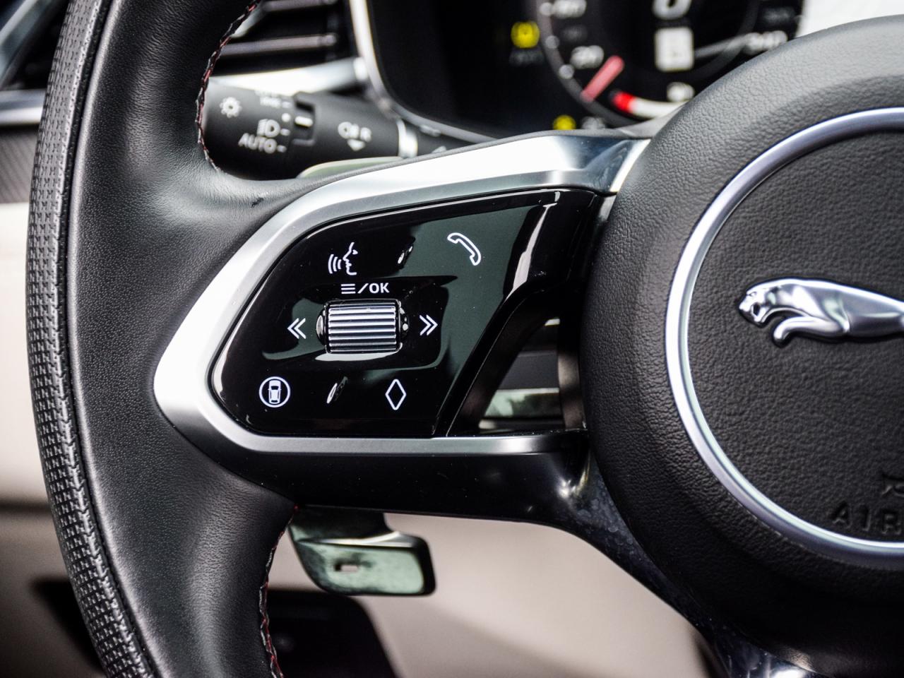 2025 Jaguar F-PACE P575 SVR 575 Edition Auto Photo