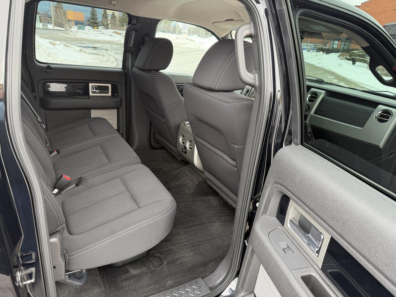 2009 Ford F-150 5.4L V8 SuperCrew 4X4 1 OWNER ONLY 145,000 KM Photo