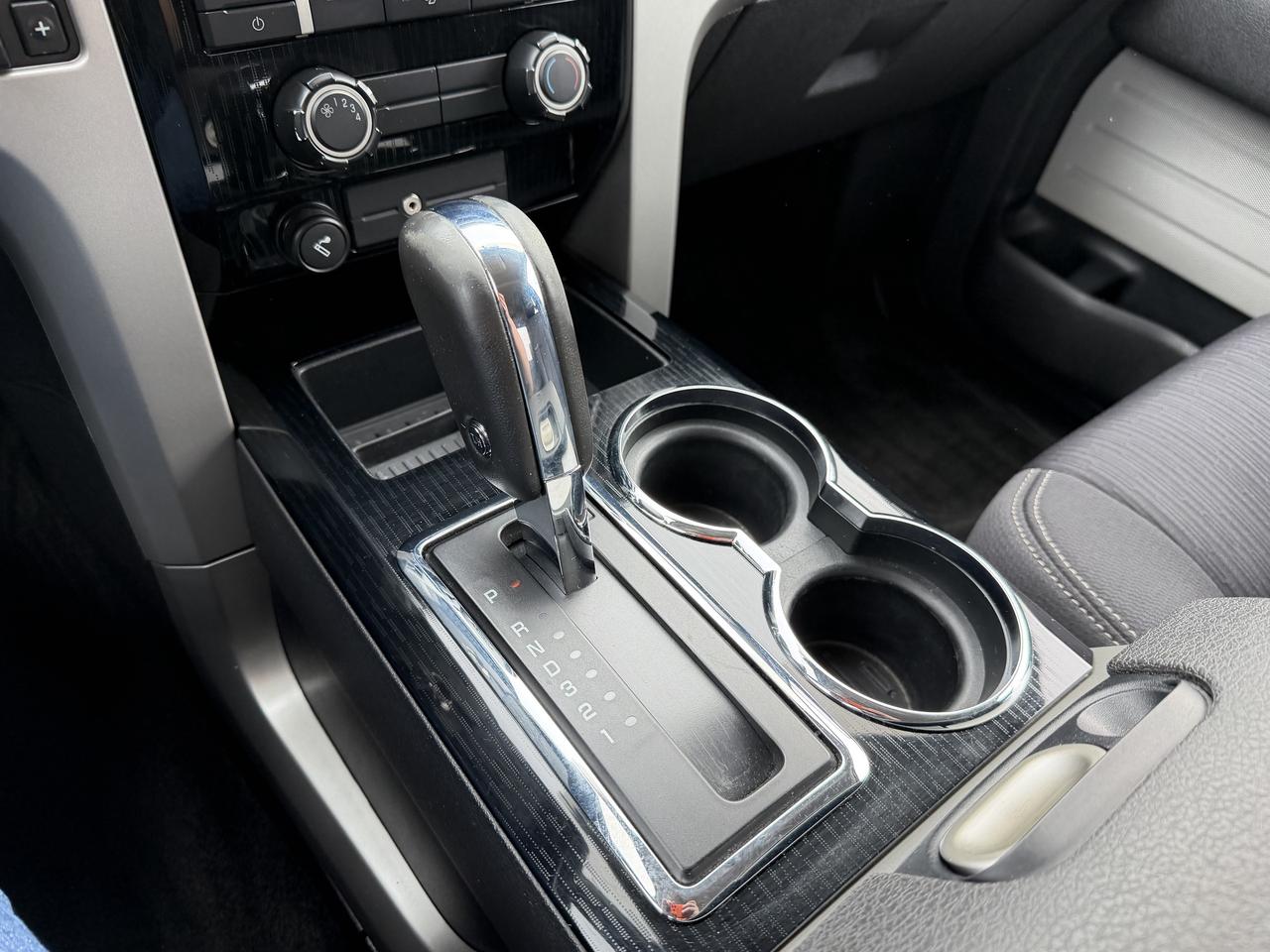 2009 Ford F-150 5.4L V8 SuperCrew 4X4 1 OWNER ONLY 145,000 KM Photo