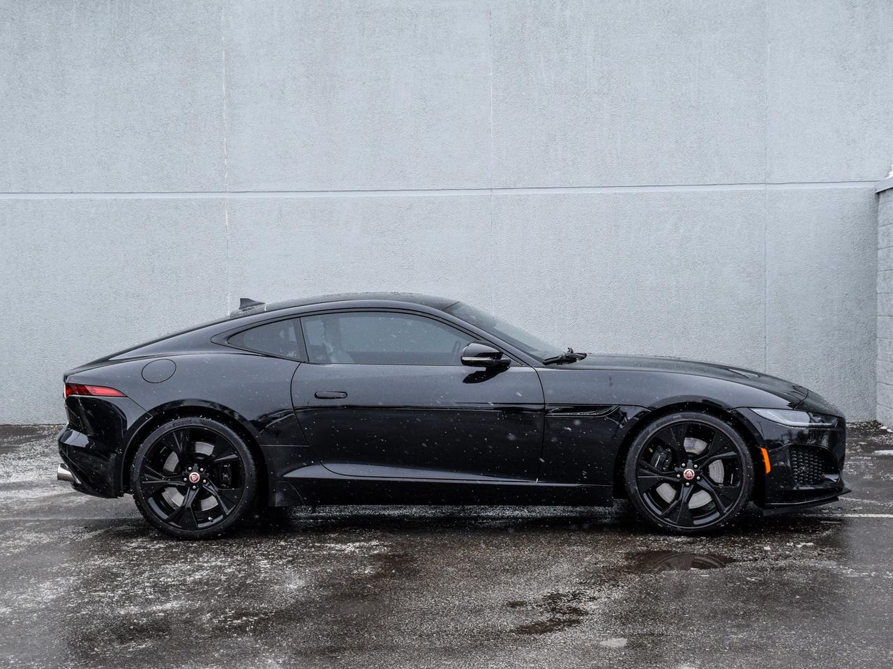 2023 Jaguar F-Type  Photo2