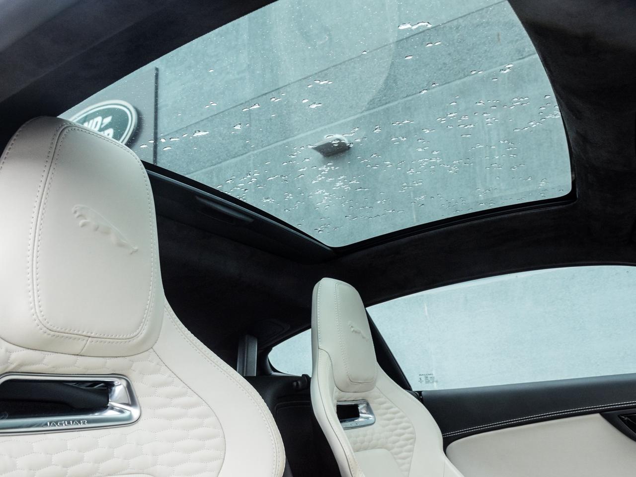 2023 Jaguar F-Type  Photo