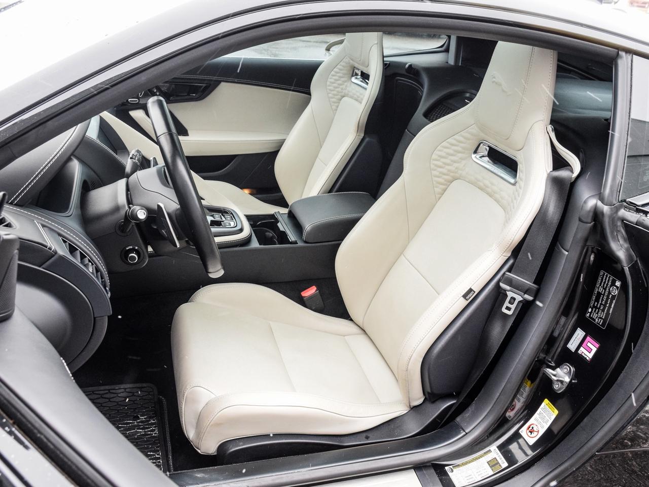 2023 Jaguar F-Type  Photo