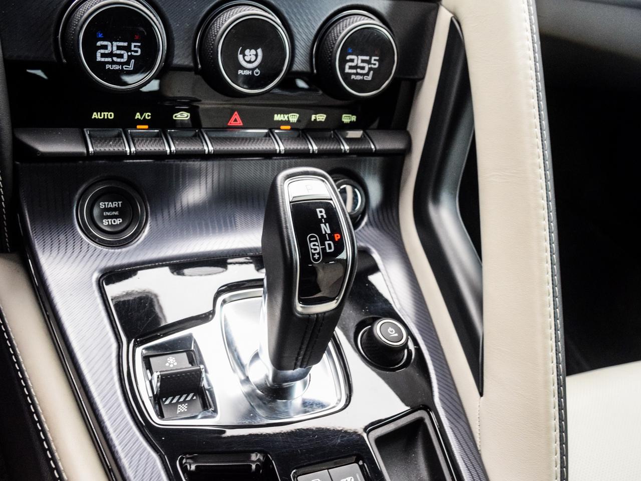 2023 Jaguar F-Type  Photo