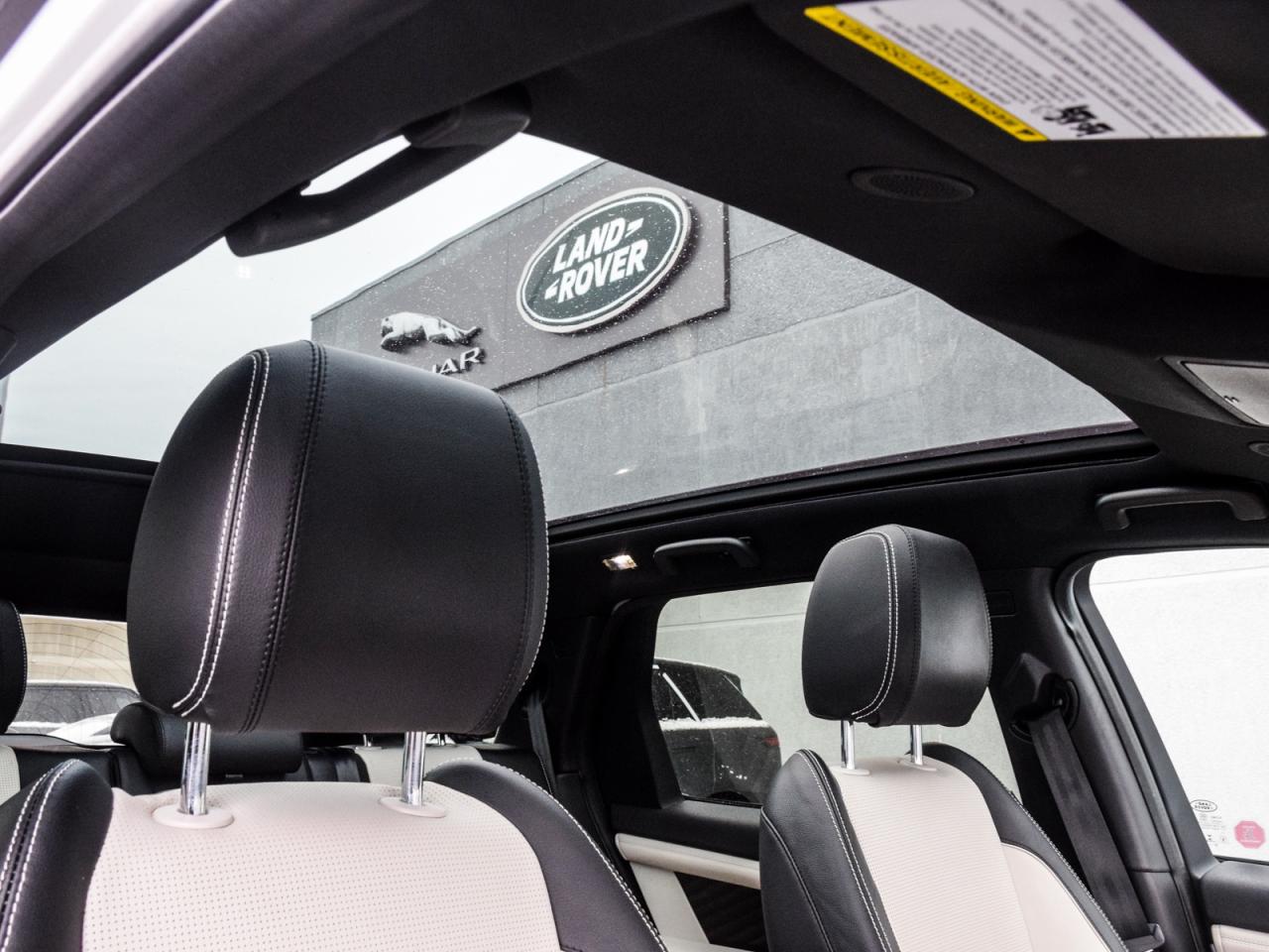 2021 Land Rover Discovery Sport R-Dynamic SE Photo