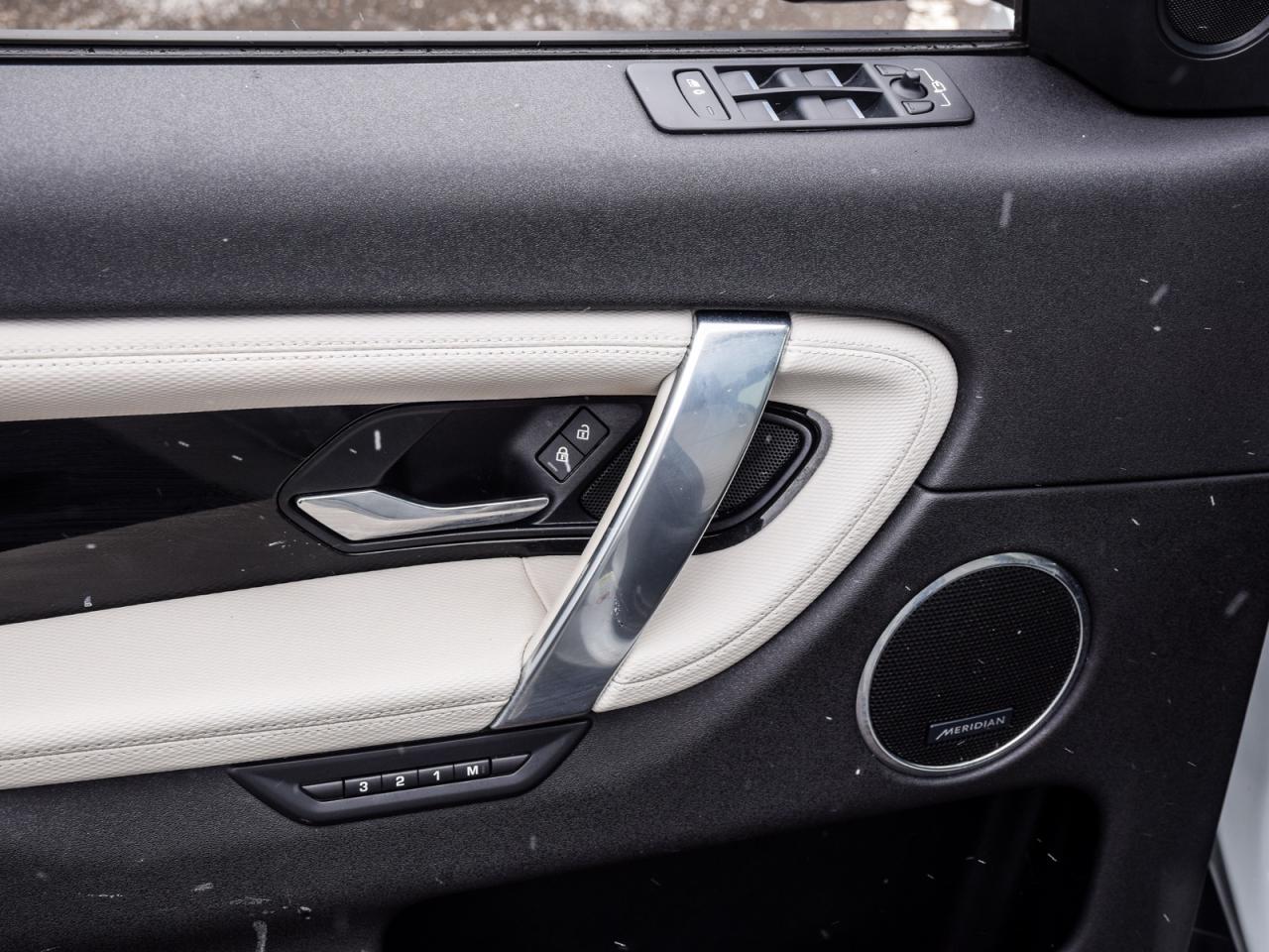 2021 Land Rover Discovery Sport R-Dynamic SE Photo