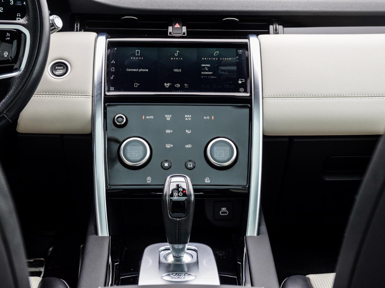 2021 Land Rover Discovery Sport R-Dynamic SE Photo