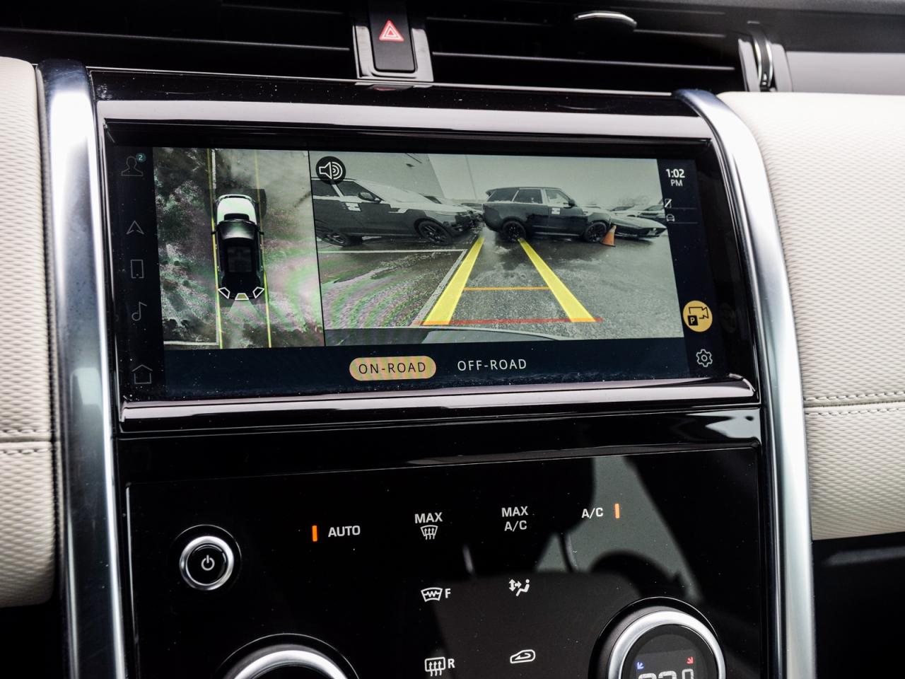 2021 Land Rover Discovery Sport R-Dynamic SE Photo