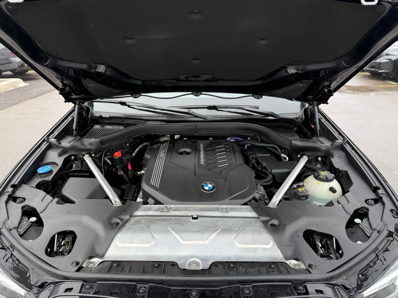 2023 BMW X4 M40i Photo