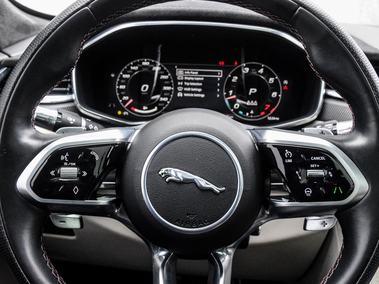 2022 Jaguar F-PACE P550 SVR Photo