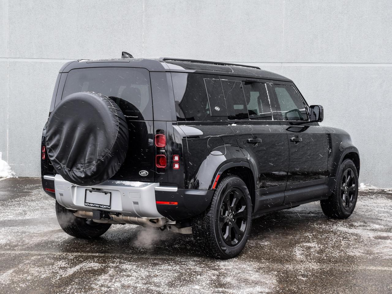 2022 Land Rover Defender SE Photo