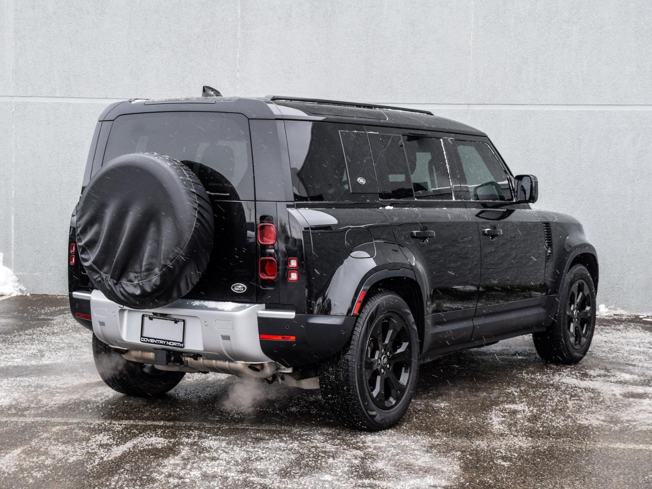 2022 Land Rover Defender SE Photo