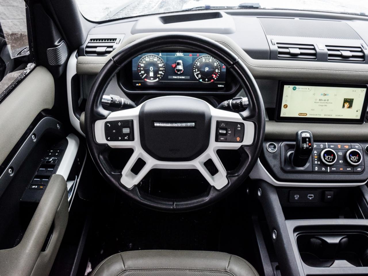 2022 Land Rover Defender SE Photo