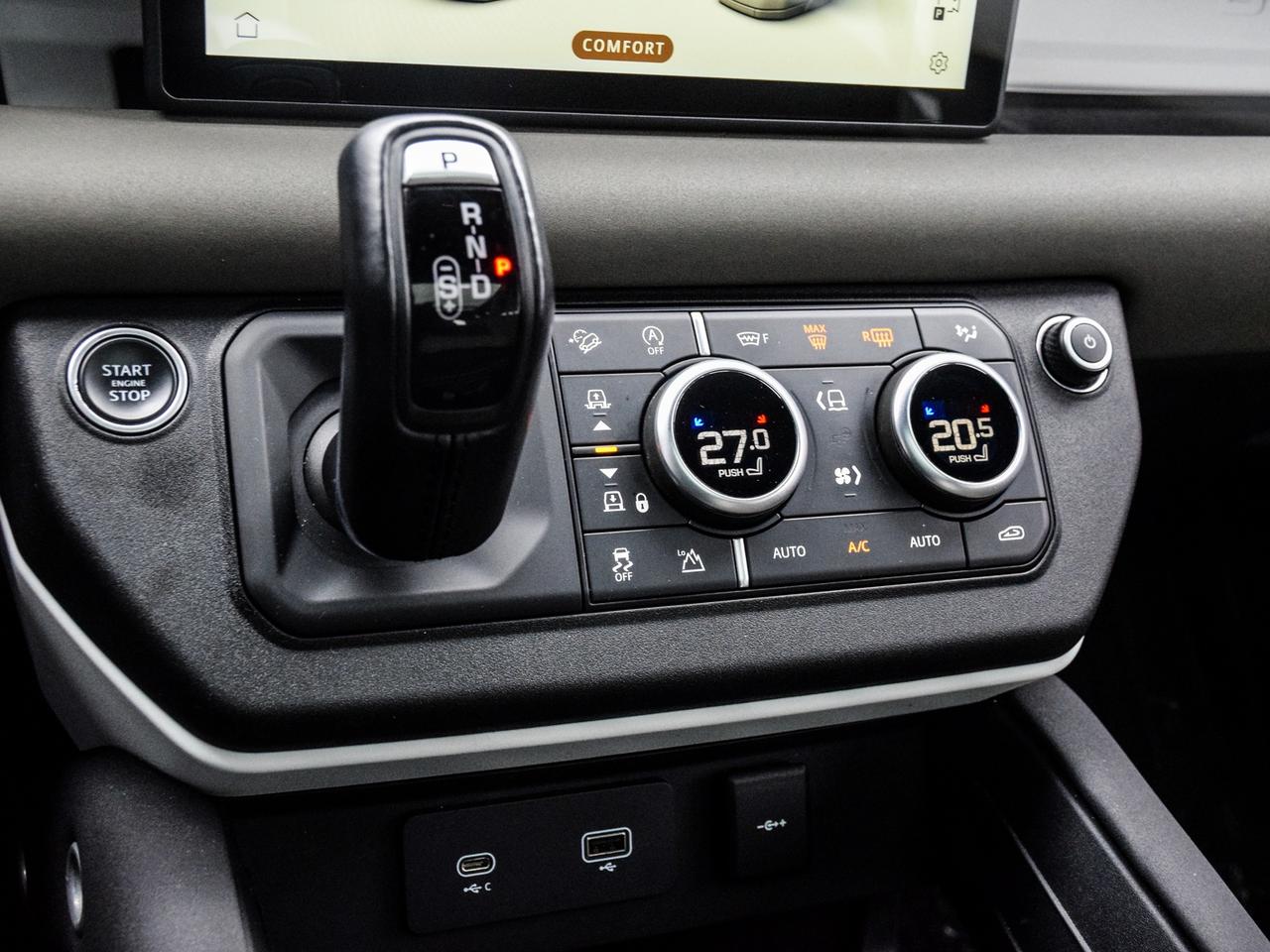 2022 Land Rover Defender SE Photo