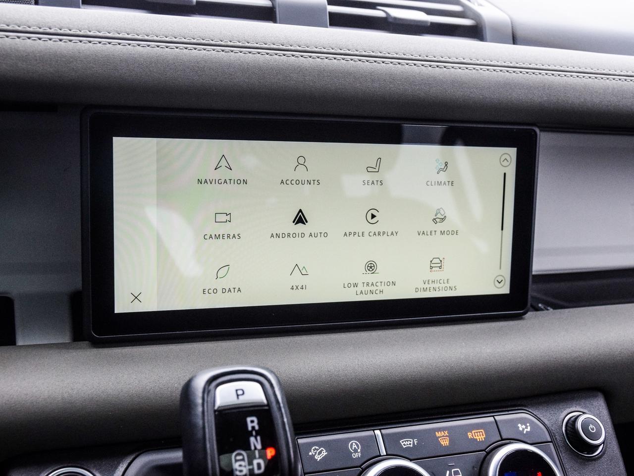 2022 Land Rover Defender SE Photo