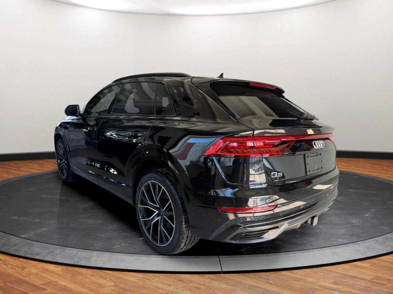 2021 Audi Q8 55 Progressiv Photo