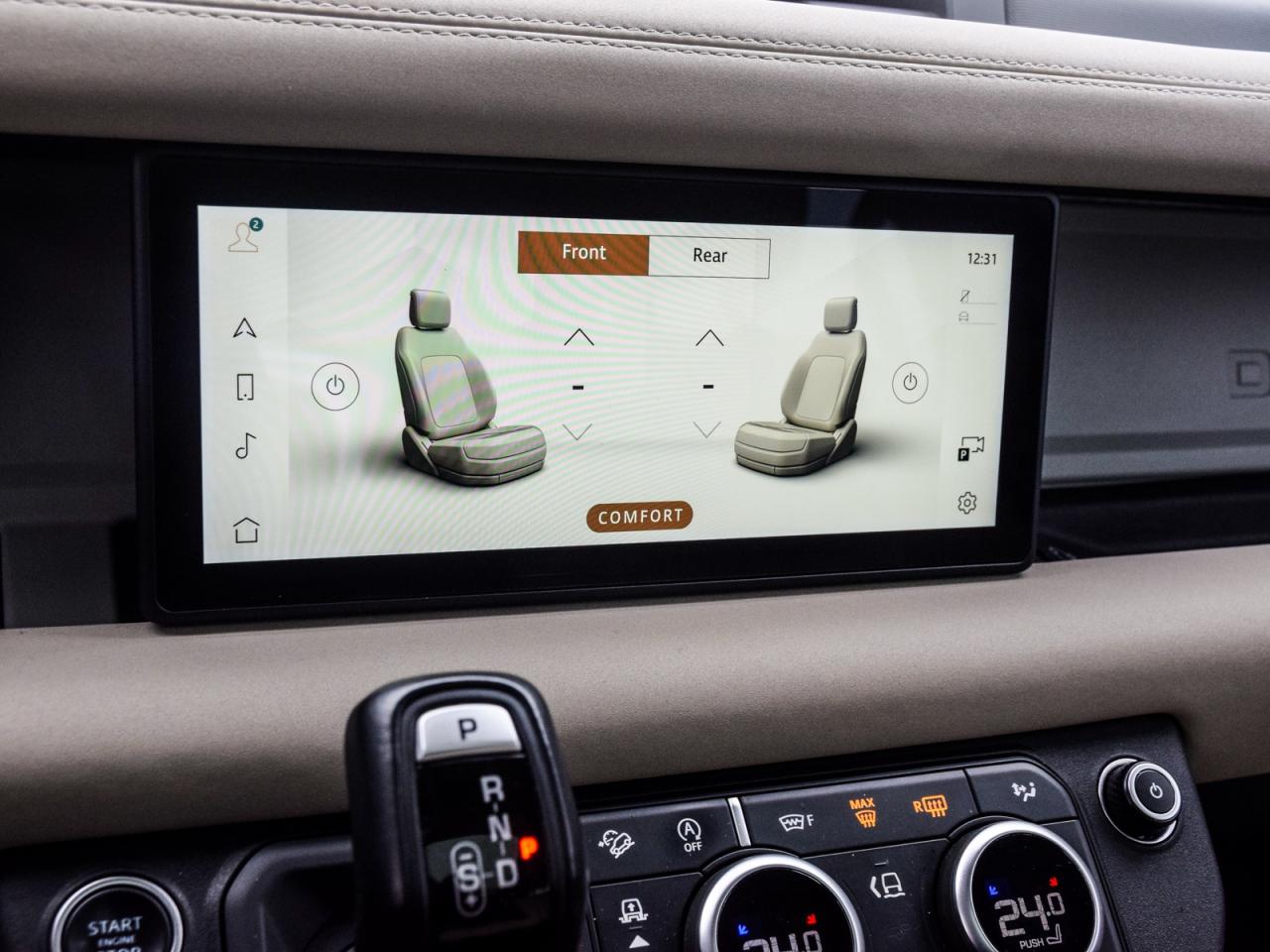 2023 Land Rover Defender S Photo