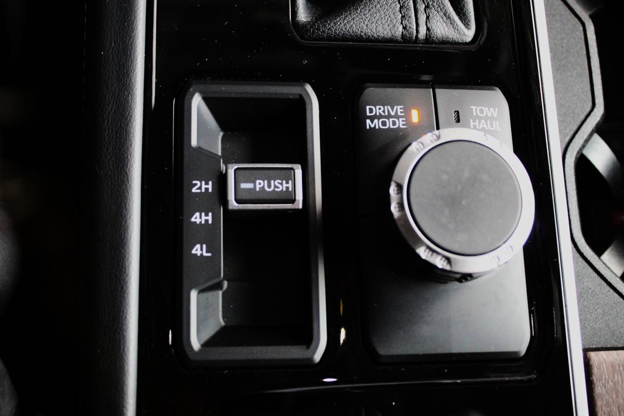 2025 Toyota Tundra 4x4 Crewmax Capstone Hybrid Photo